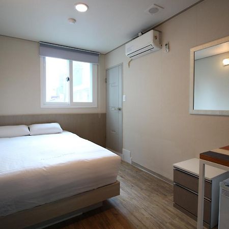 Dongdaemun Hwashin Hostel Seúl Exterior foto
