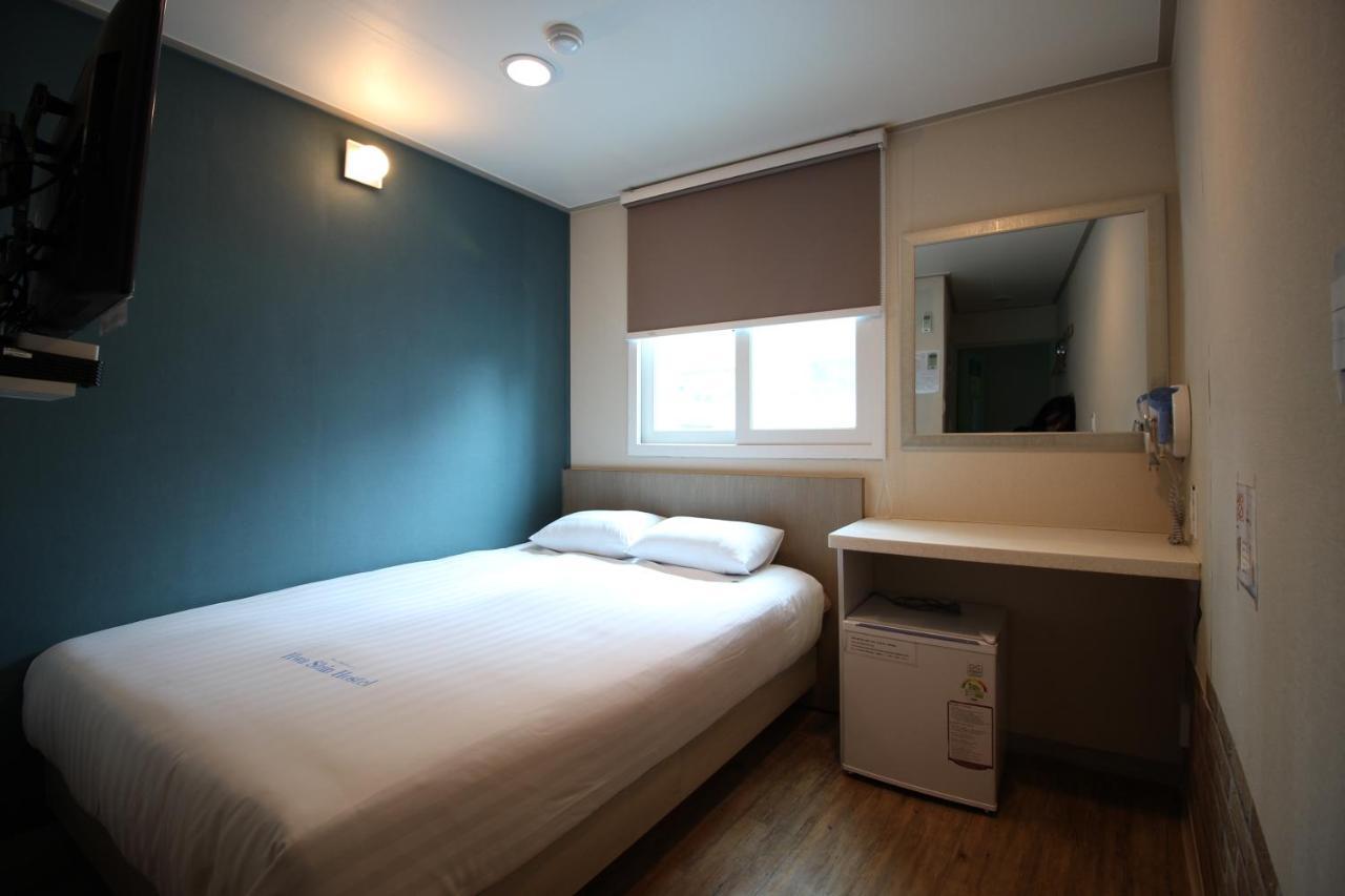 Dongdaemun Hwashin Hostel Seúl Exterior foto