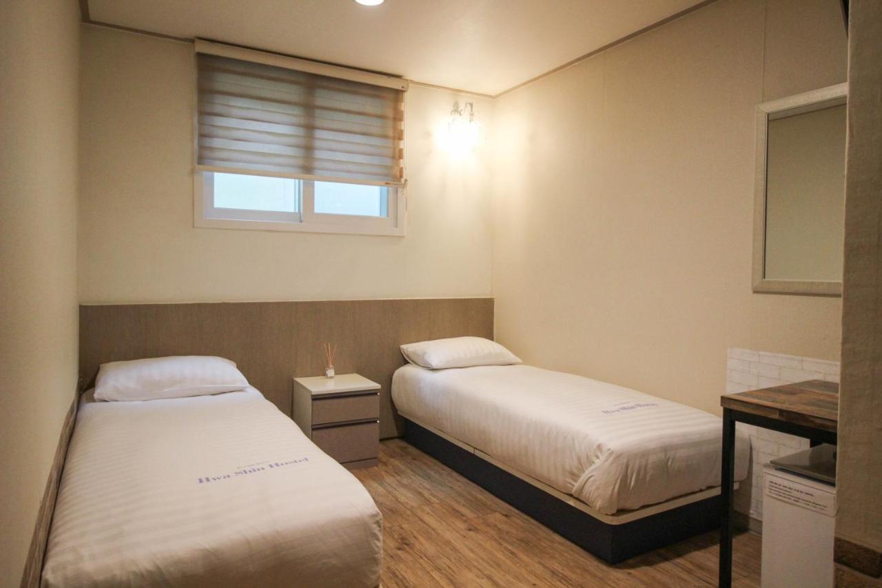 Dongdaemun Hwashin Hostel Seúl Exterior foto