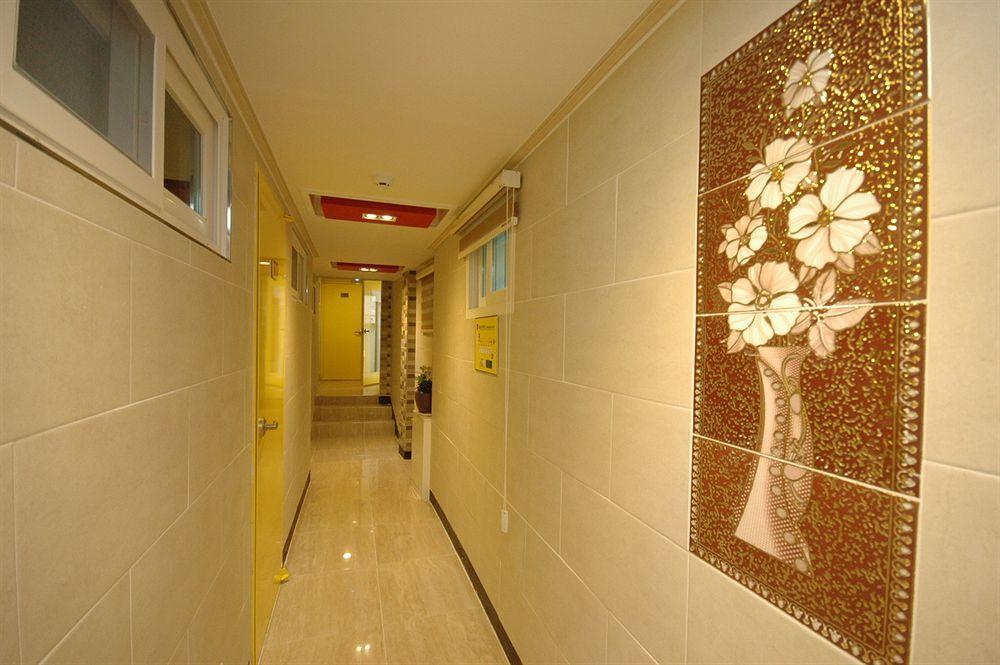 Dongdaemun Hwashin Hostel Seúl Exterior foto