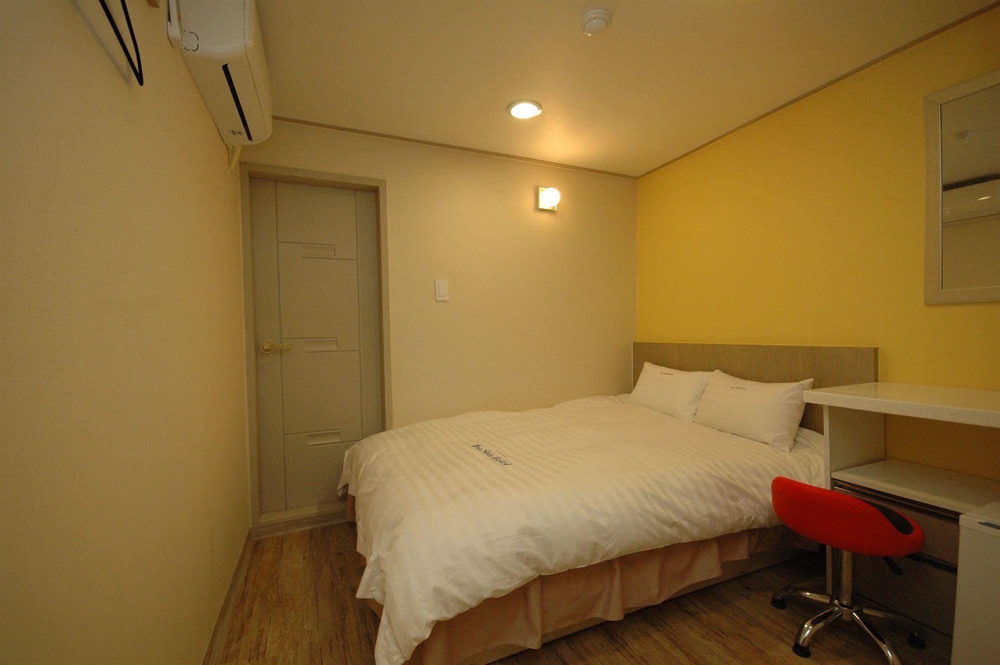 Dongdaemun Hwashin Hostel Seúl Exterior foto