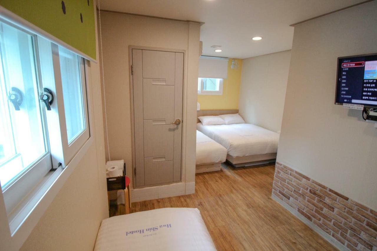Dongdaemun Hwashin Hostel Seúl Exterior foto